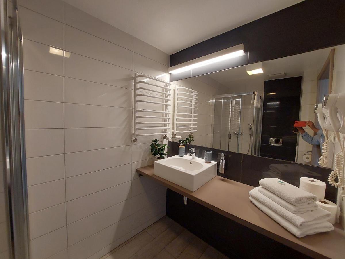 Apartament Sienna Czarna Gora Ischgl 18 Eksteriør billede